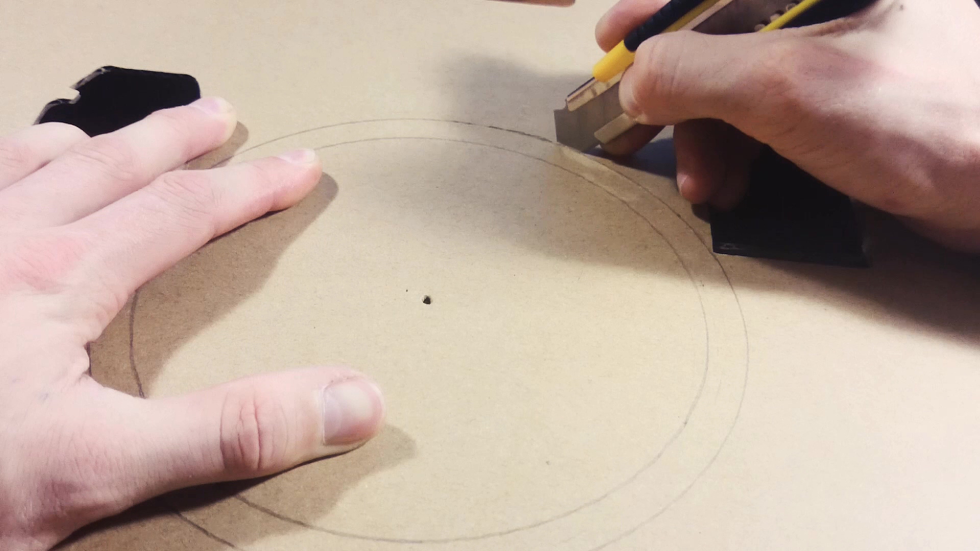 The cheapest DIY SoftBox (studio light).mp4_20160515_165508.593.jpg