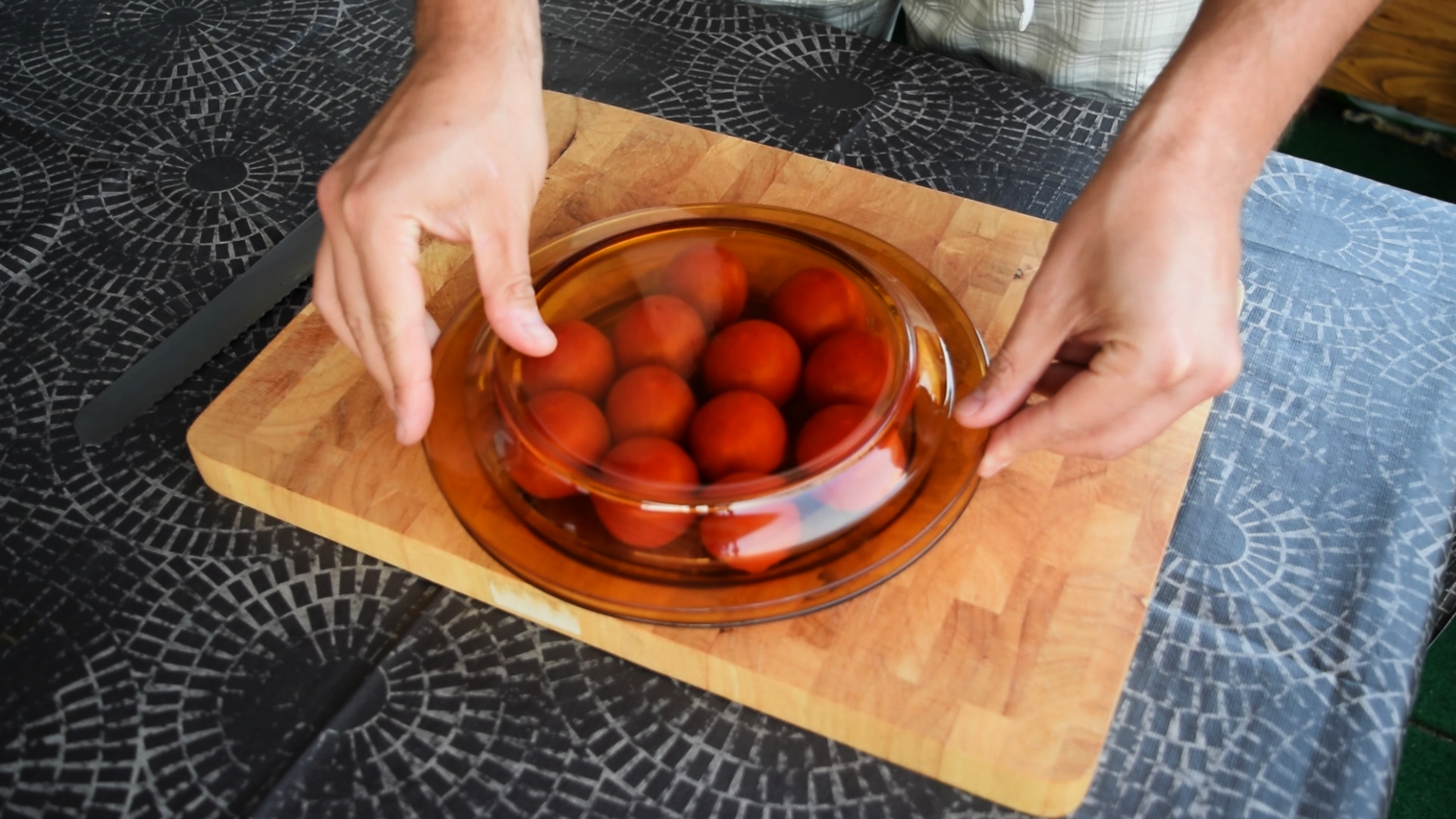 Tomato slicing hack_instructable2.bmp