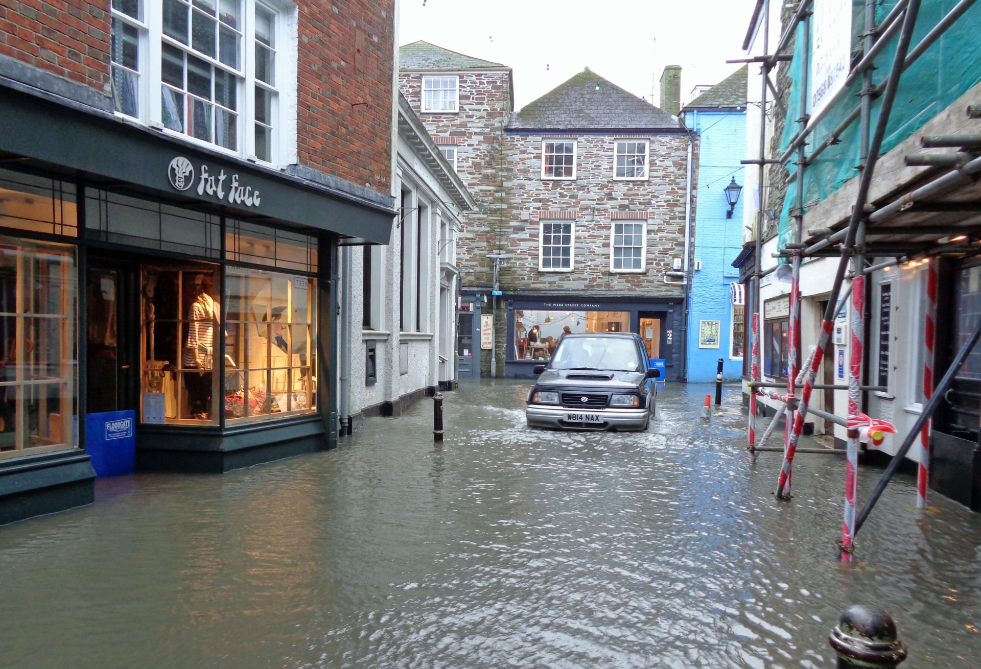 Tools.Valarm.net Flood Monitoring Systems Water Levels IoT Sensors Devices.jpg