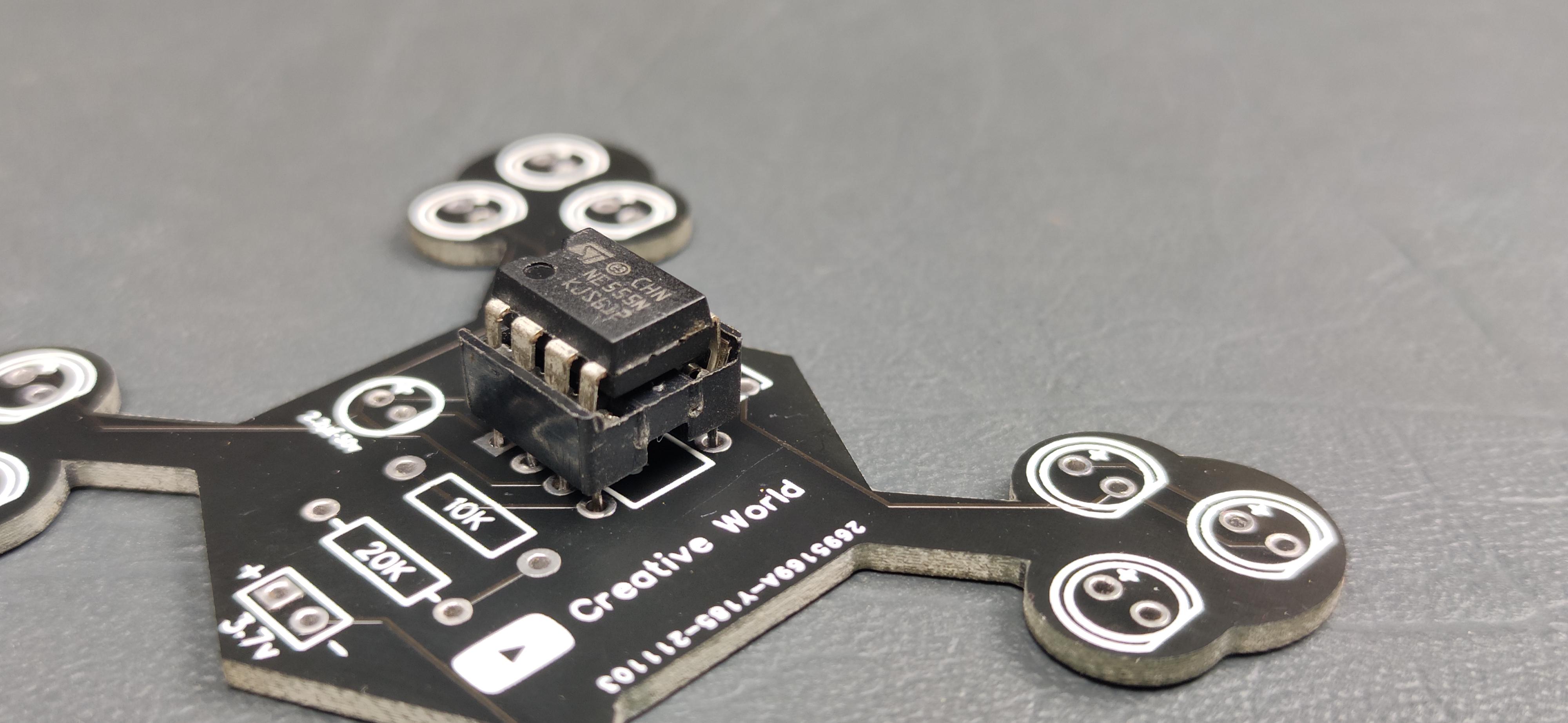 Top 2 LED Light Project Circuit (8).jpg