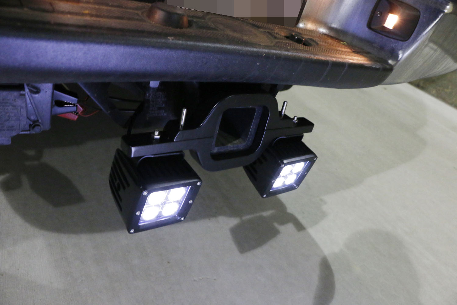 Tow-Hitch-Mount-LED-Pod-Light-16.jpg