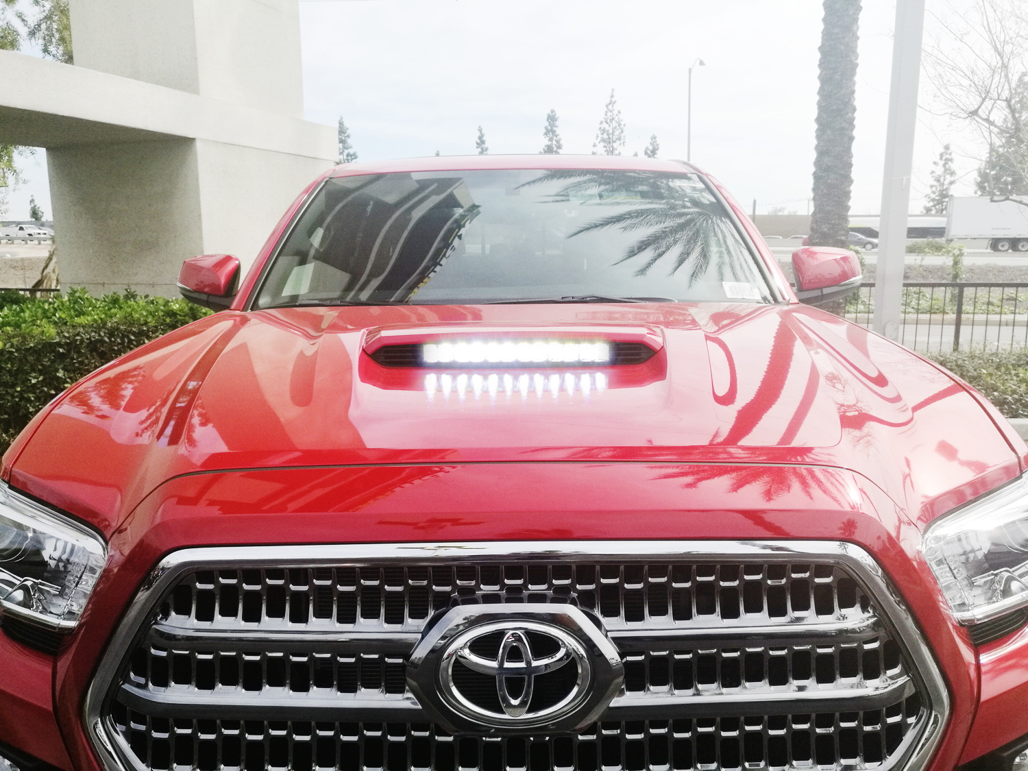 Toyota-Tacoma-Hood-Scoop-LED-07.jpg