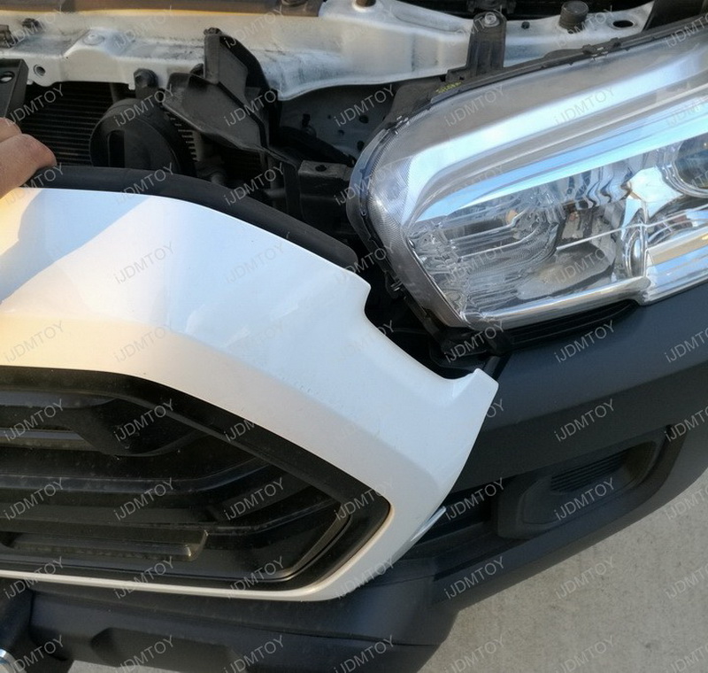 Toyota-Tacoma-Install-LED-Light-Bar-05.jpg