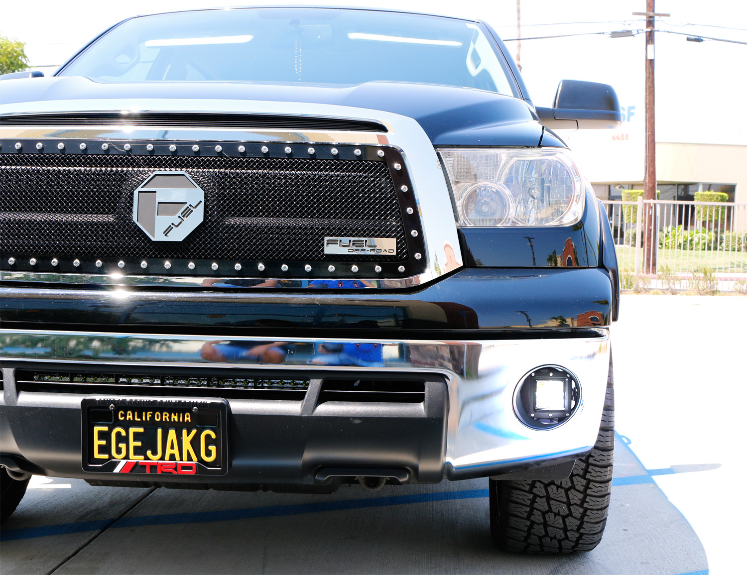 Toyota-Tundra-LED-Fog-Light-14.jpg