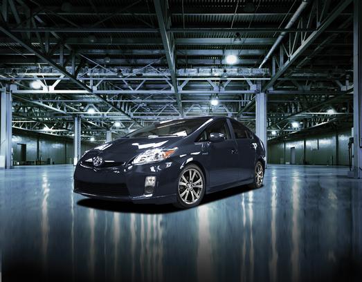 Toyota_Prius_Plus_002_38877_2524_low.jpg