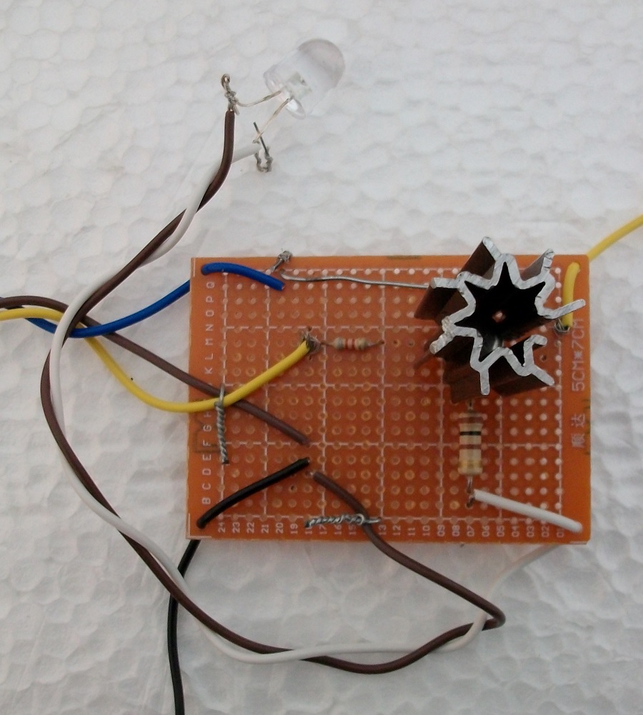 Transistor LED Dimmer 04 Step 02 Build the Circuit.jpg