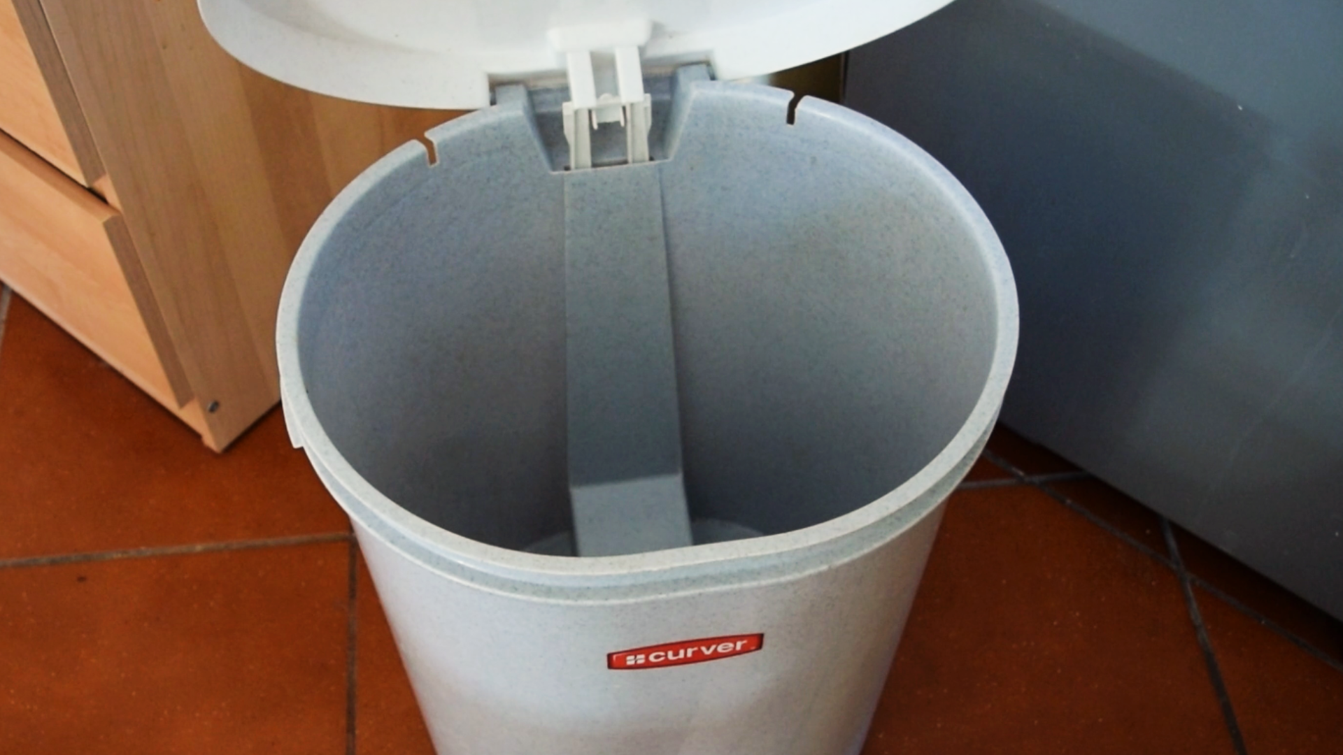 TrashBagHack_freeze.bmp
