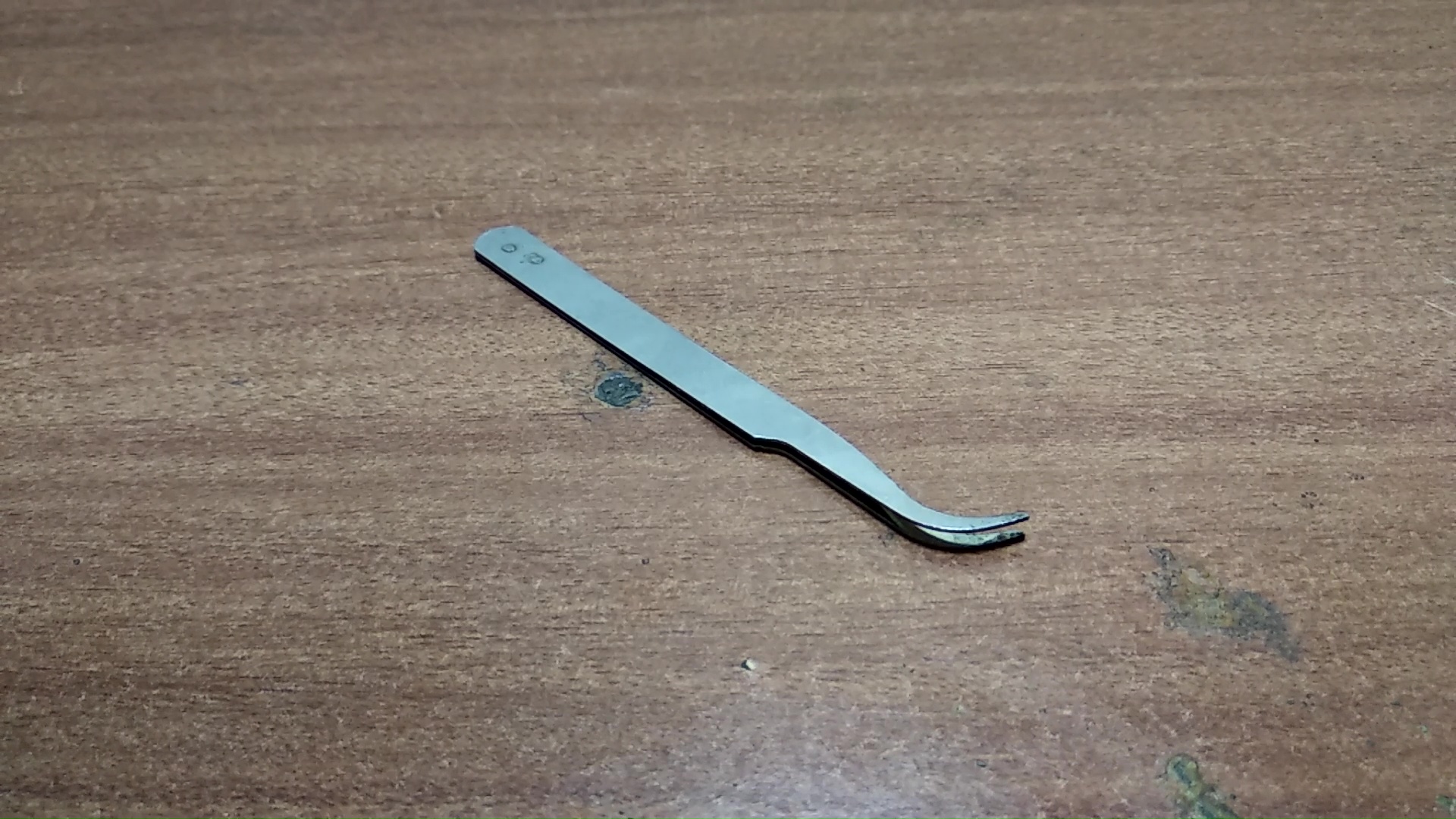 Tweezers.jpg