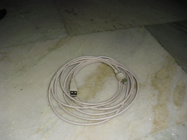 USB Cable.JPG