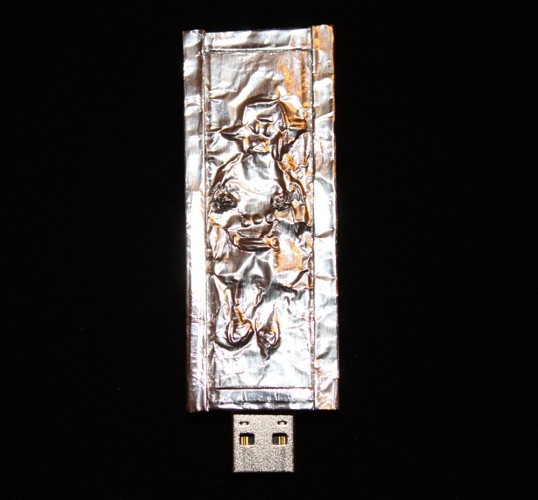 USB Robot in Carbonite 1b.jpg