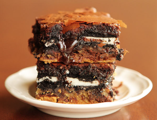 Ultimate-Chocolate-Chip-Cookie-n-Oreo-Fudge-Brownie-Bar-08.jpg