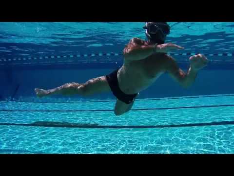 Underwater ROV immersion in swimming pool