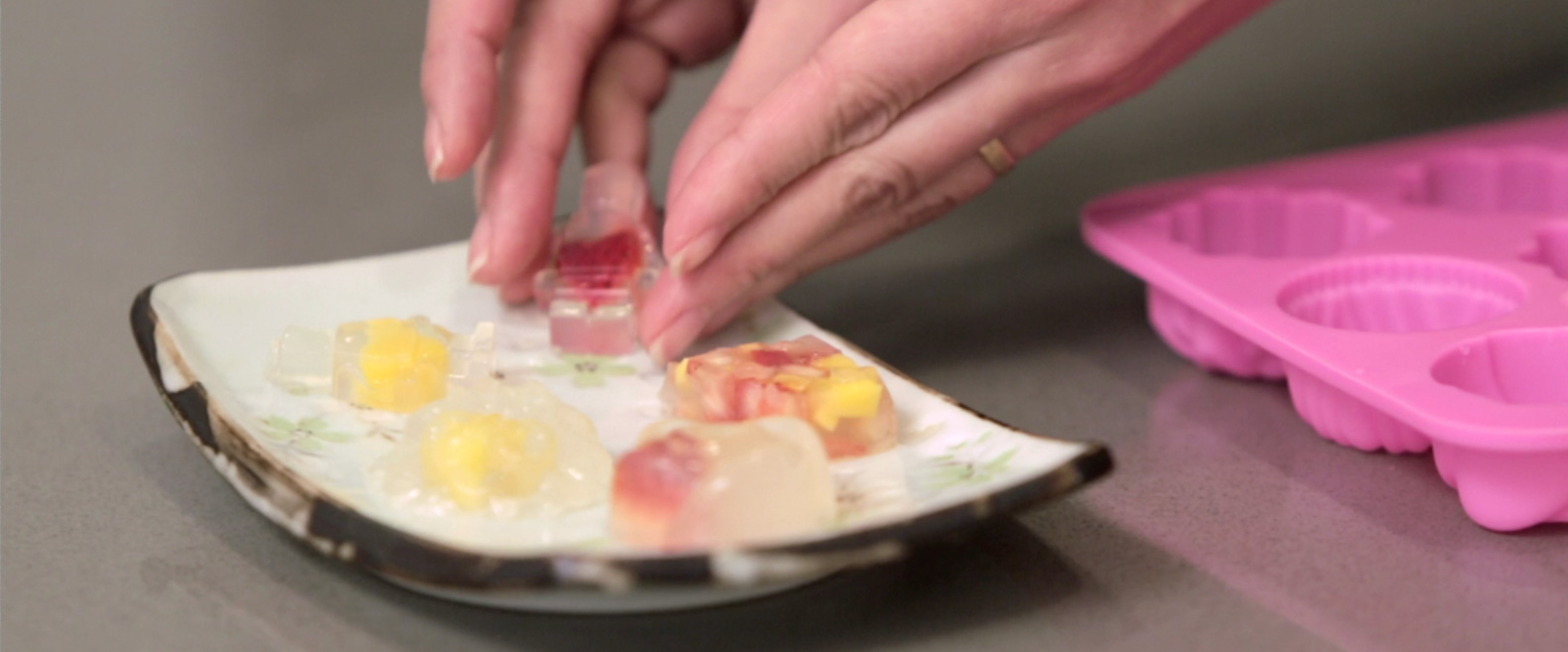 Vegetarian-Jello-Shots-Poppers-PLating.jpg