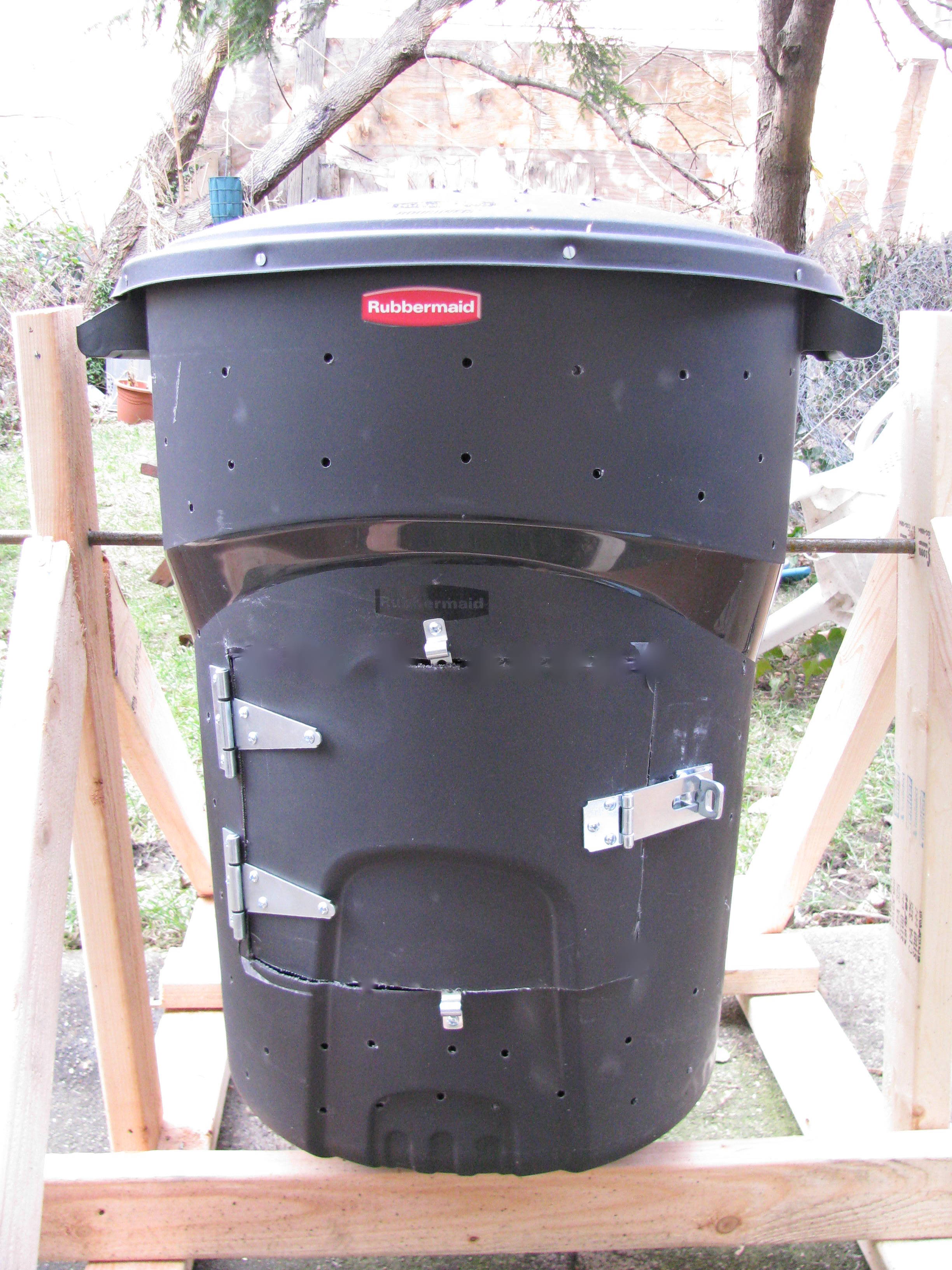 Vertical Composter Front.JPG