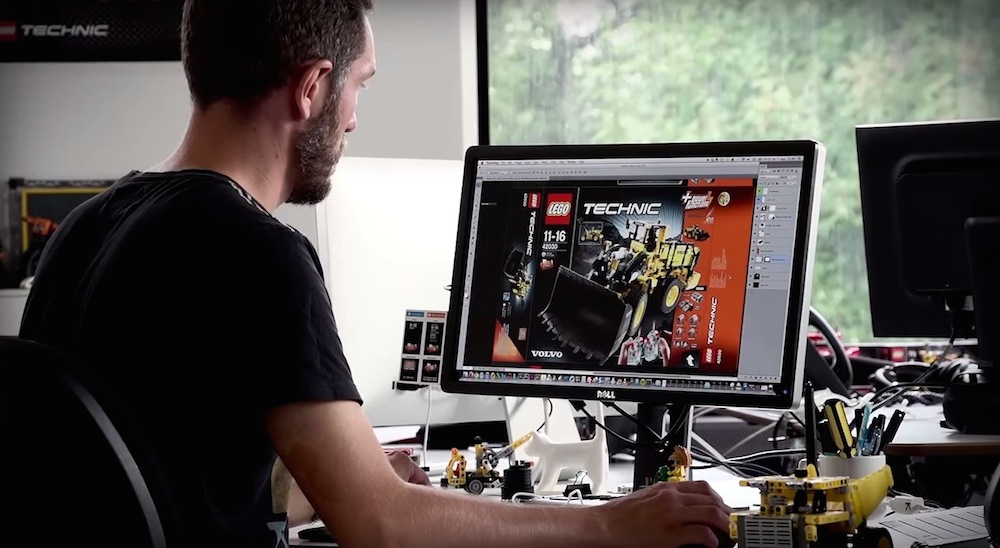 Volvo-Lego-Technic-video-still6.jpg