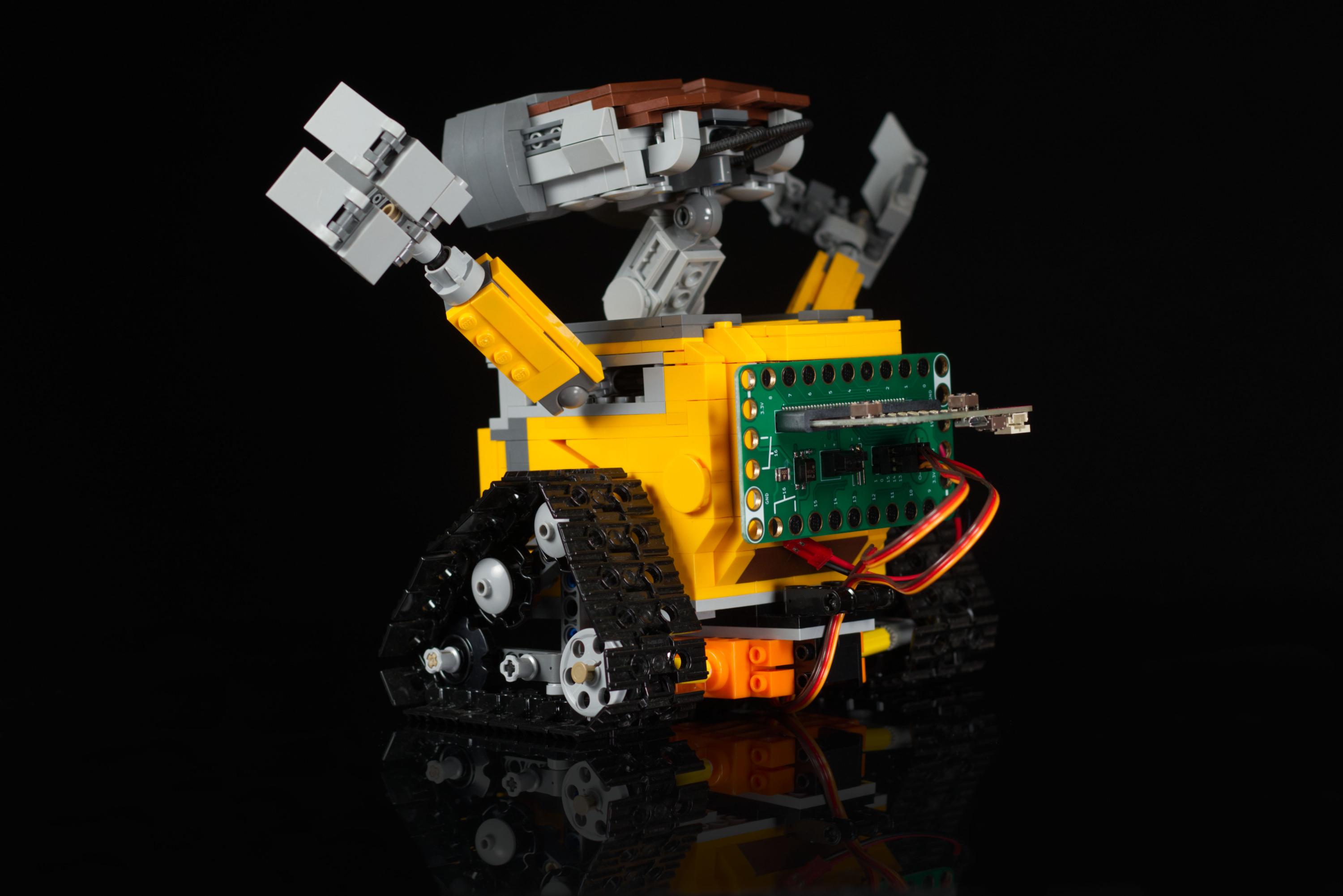 WALL-E-0004_1-Hero.jpg