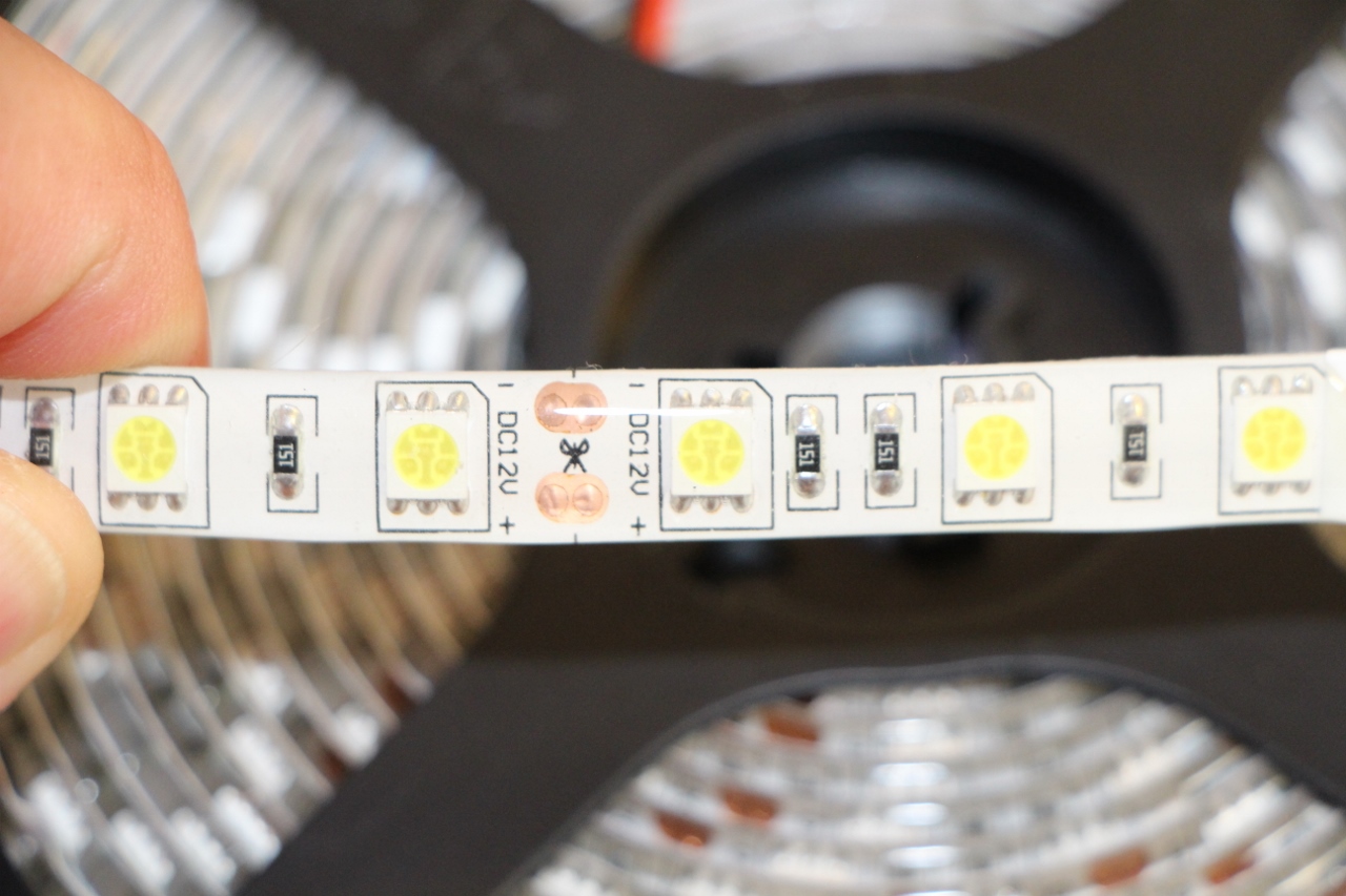 Waterproof LED Strip Lights Closeup.jpg