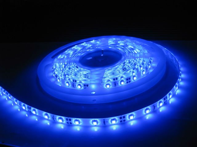 Waterproof_RGB_5050_SMD_LED_Strip_60pcs.jpg