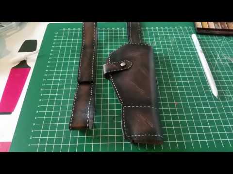 Weathering fake leather holsters for cosplay - Tutorial (very easy and cheap!)