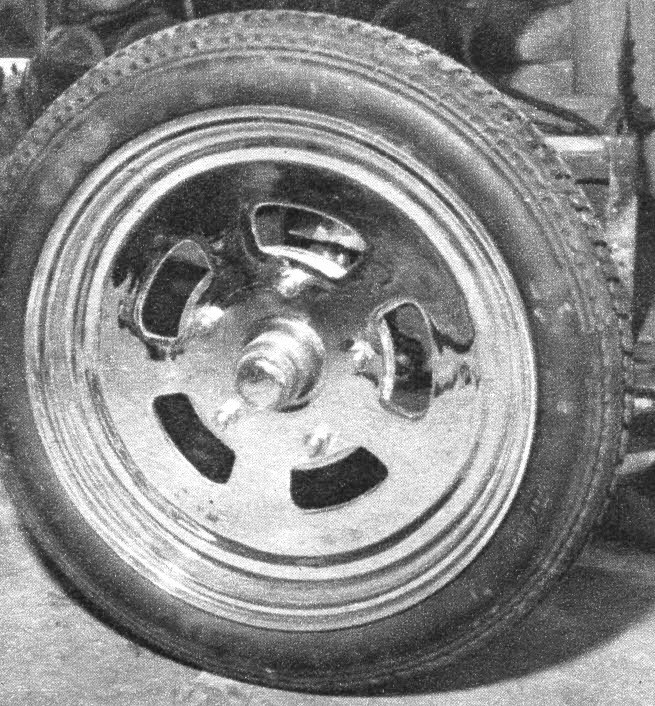 Wheel closeup.jpg