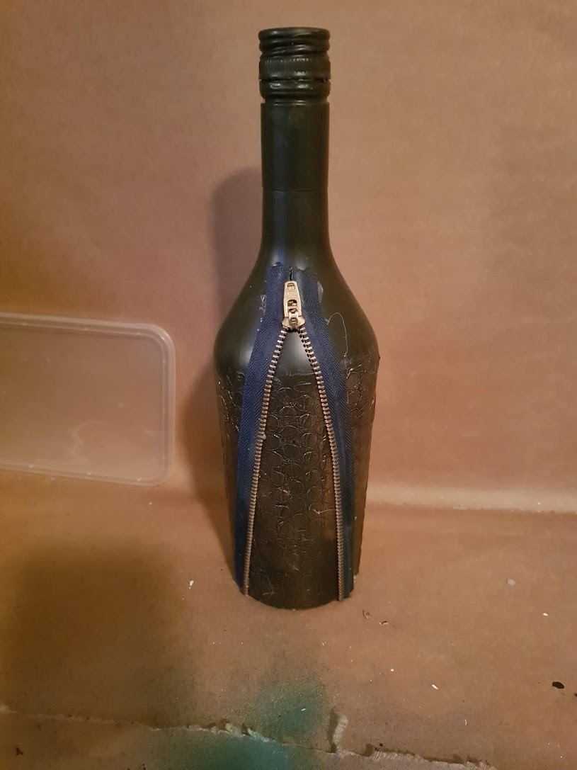 Wine bottle lamp (14).jpg