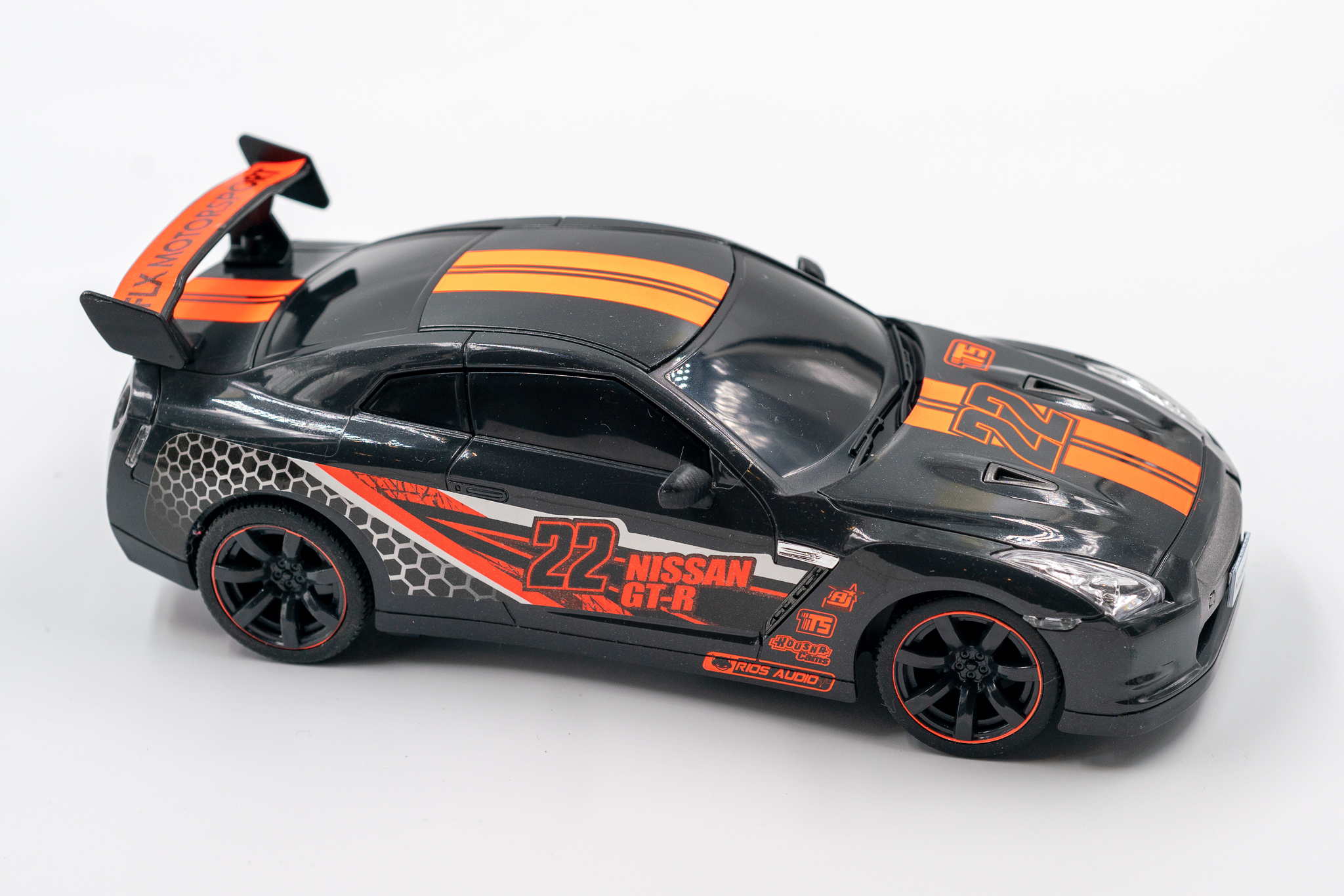Wombatics-RC-Car-3.jpg