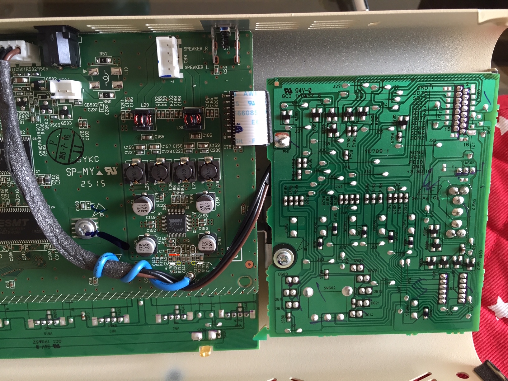 YAMAHA THR10 pre out.JPG