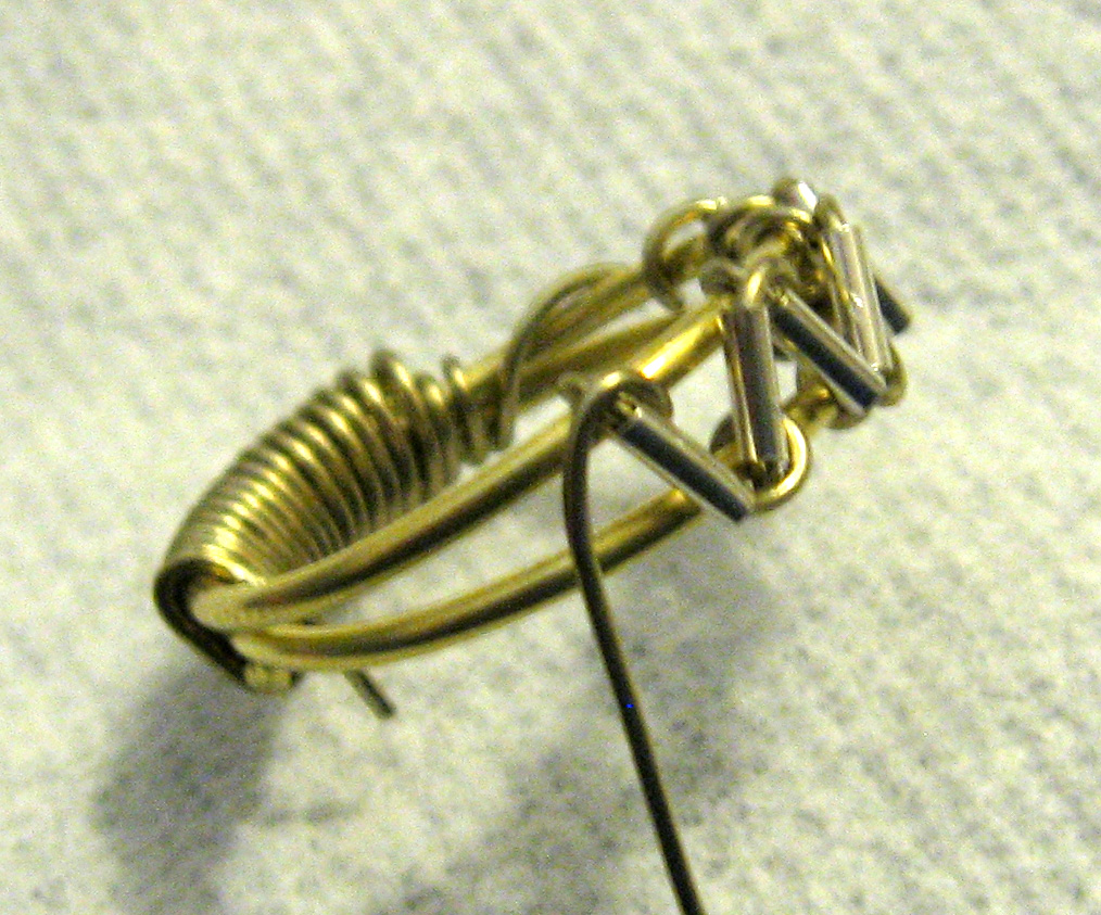 ZigZagRingAroundTubeBead.jpg
