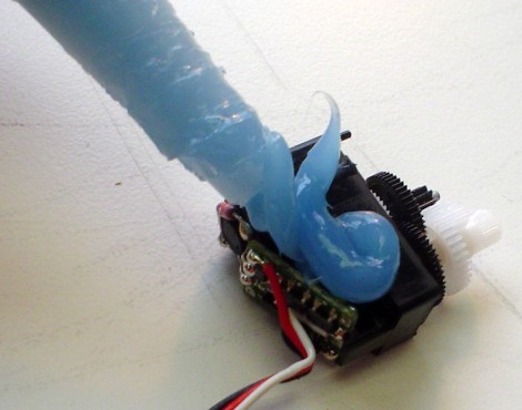 actuators_servo_waterproof_epoxy_eject.jpg