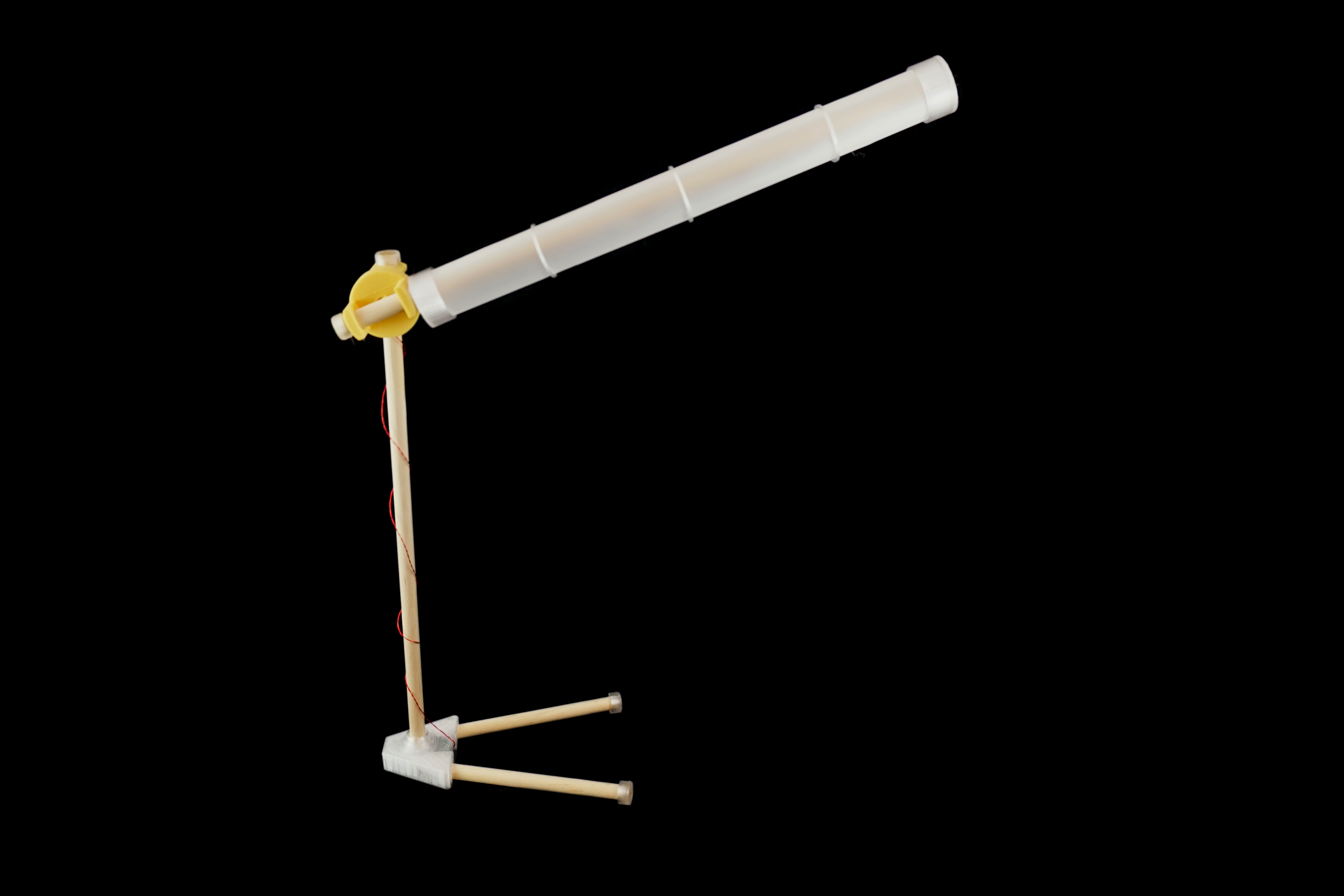 akari desk light 2.jpg