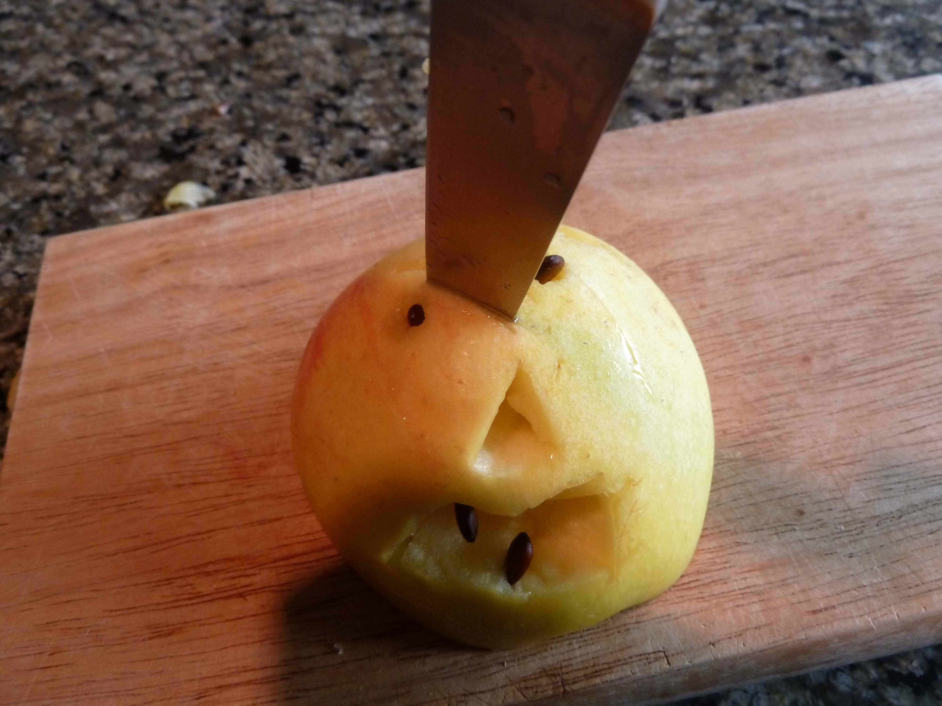 apple face 007.JPG