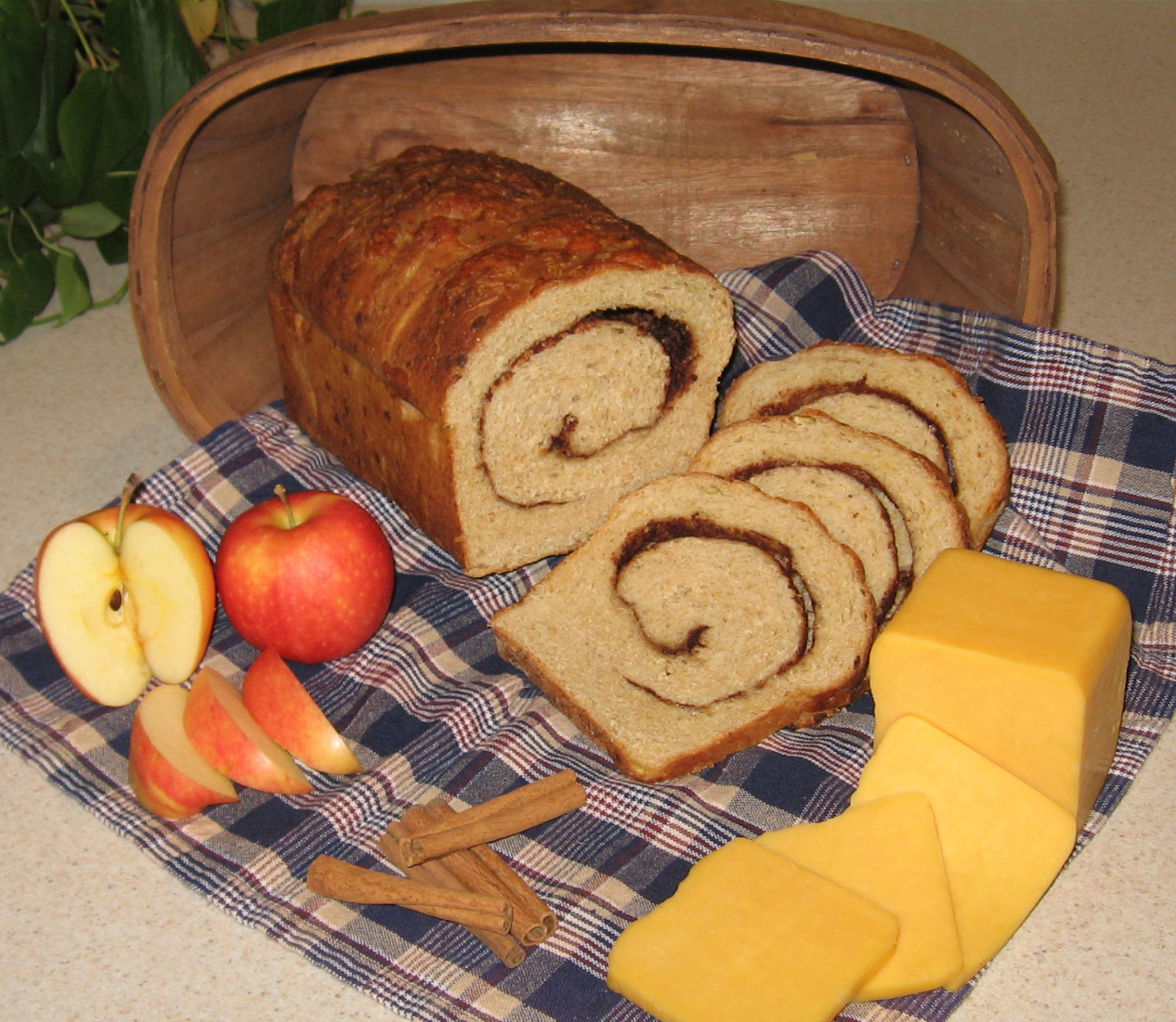 apple_cinnamon_cheddar_bread.jpg