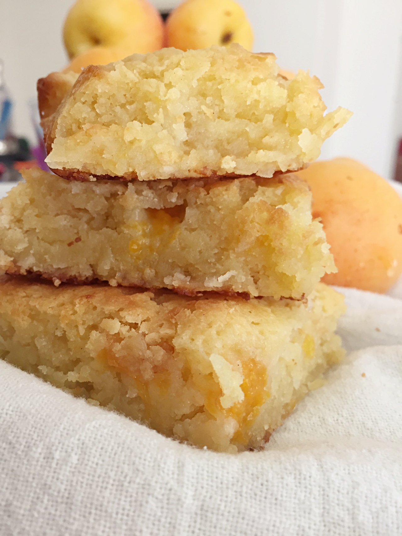 apricot blondies.jpg