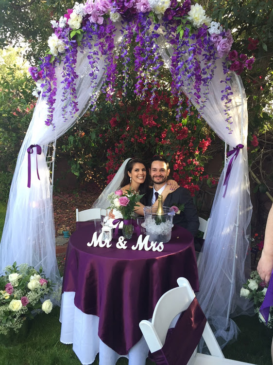 arch over sweetheart table.jpg