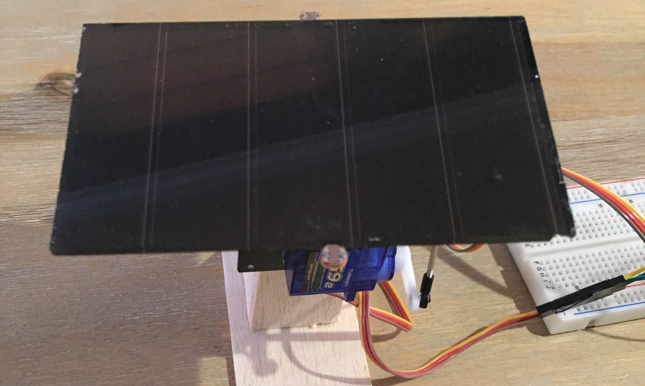 arduino solar tracker with servo connected.jpg