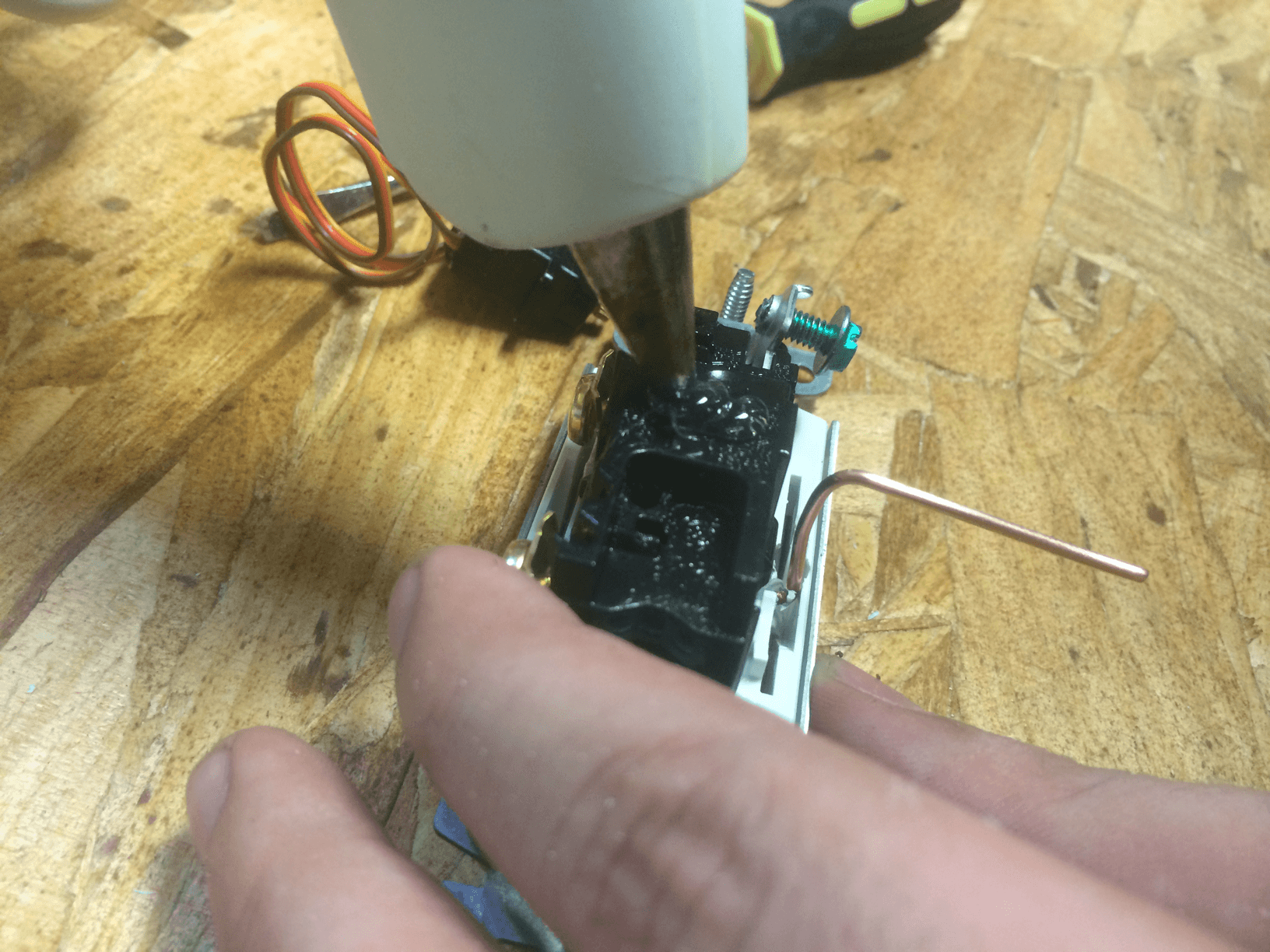 arduino-controlled-lightswitch-step-4-4.png