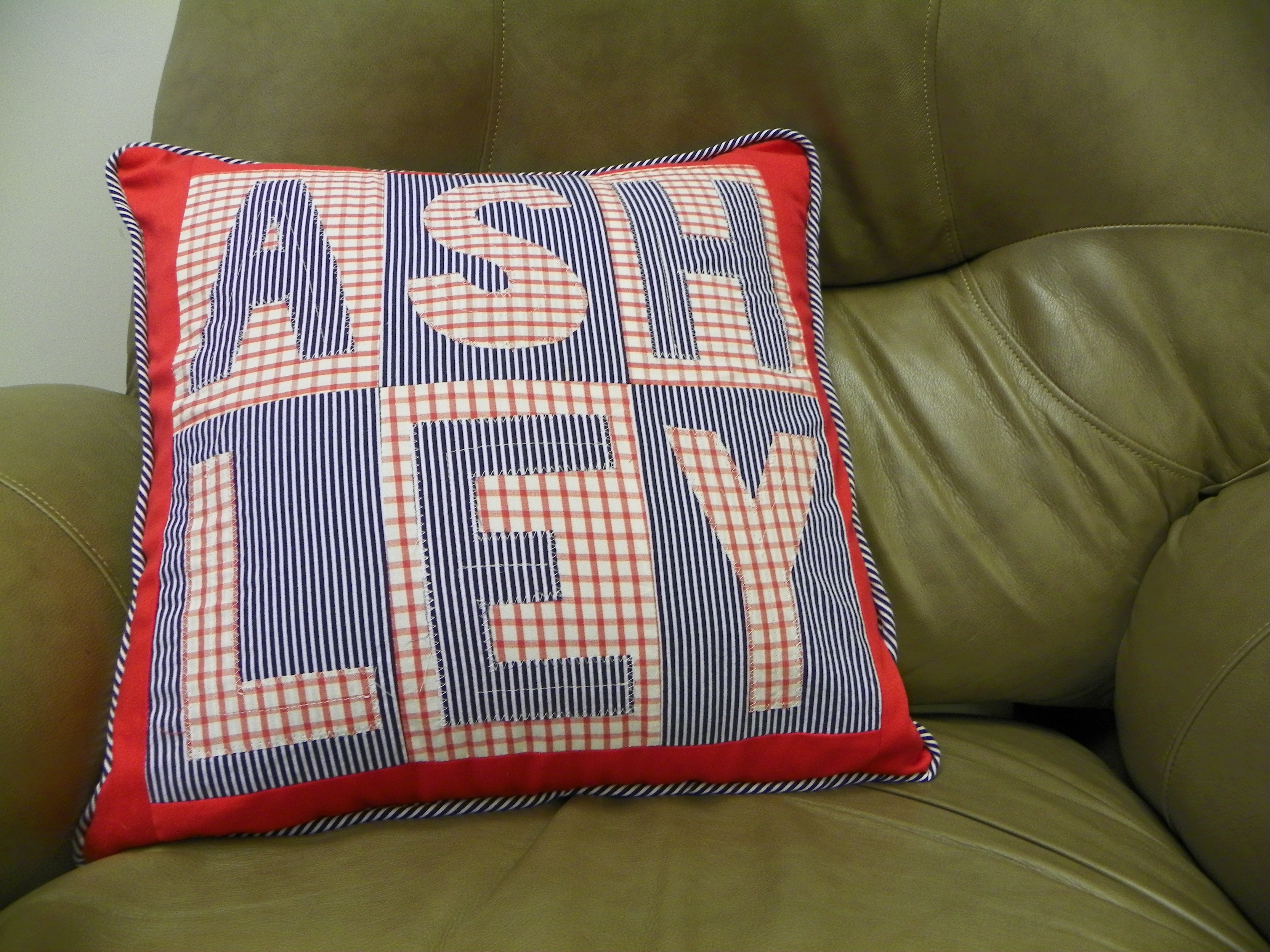 ashley pillow 023.jpg