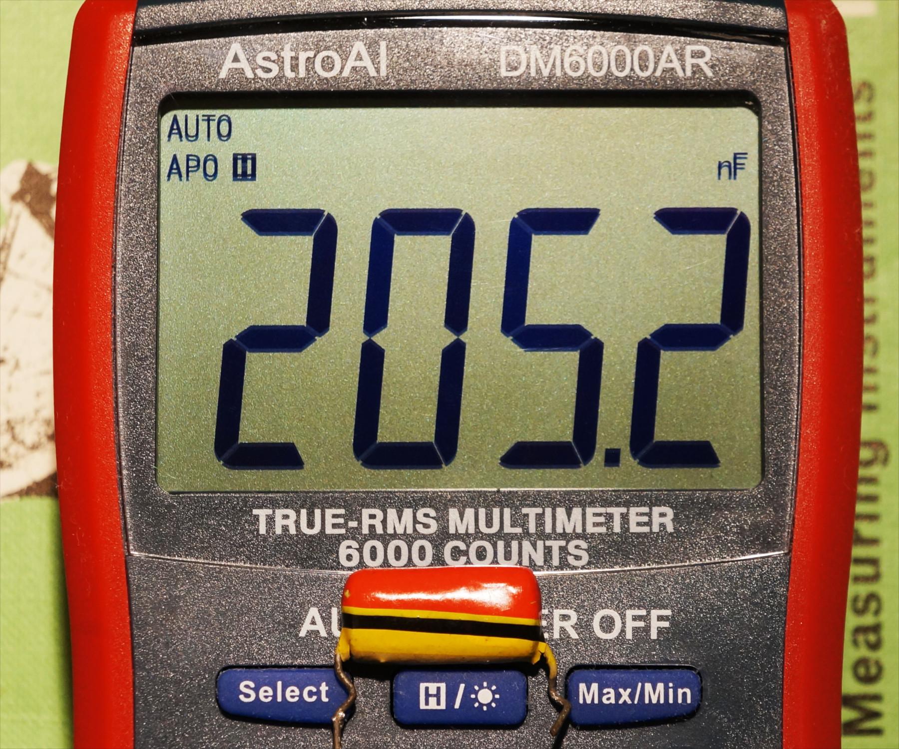 astro-ai-mullardcapacitor220uf.jpg