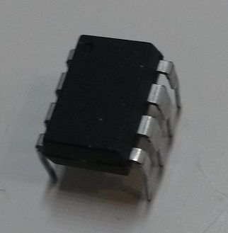 attiny85_chip.jpg