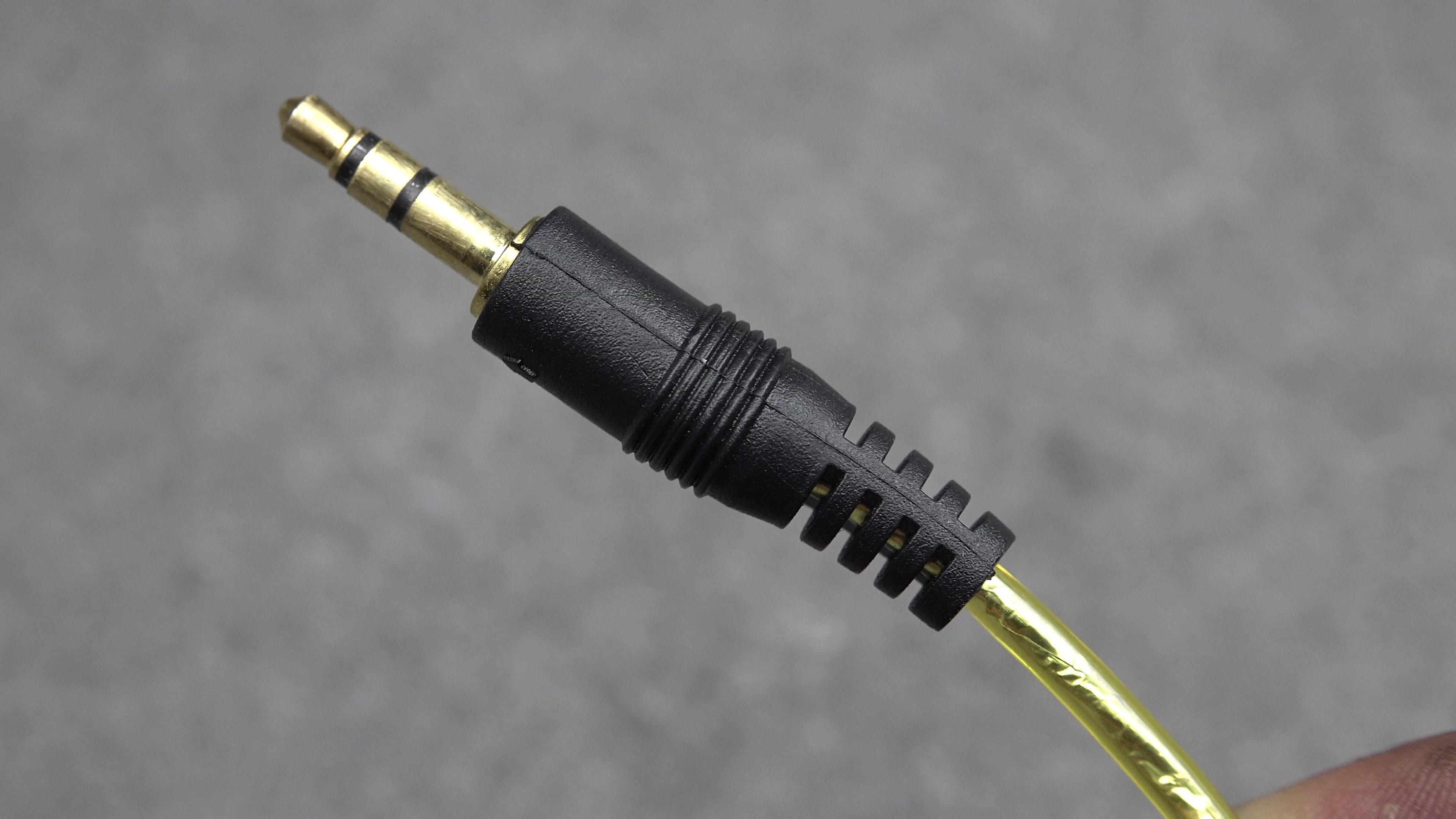 audio input cable.jpg