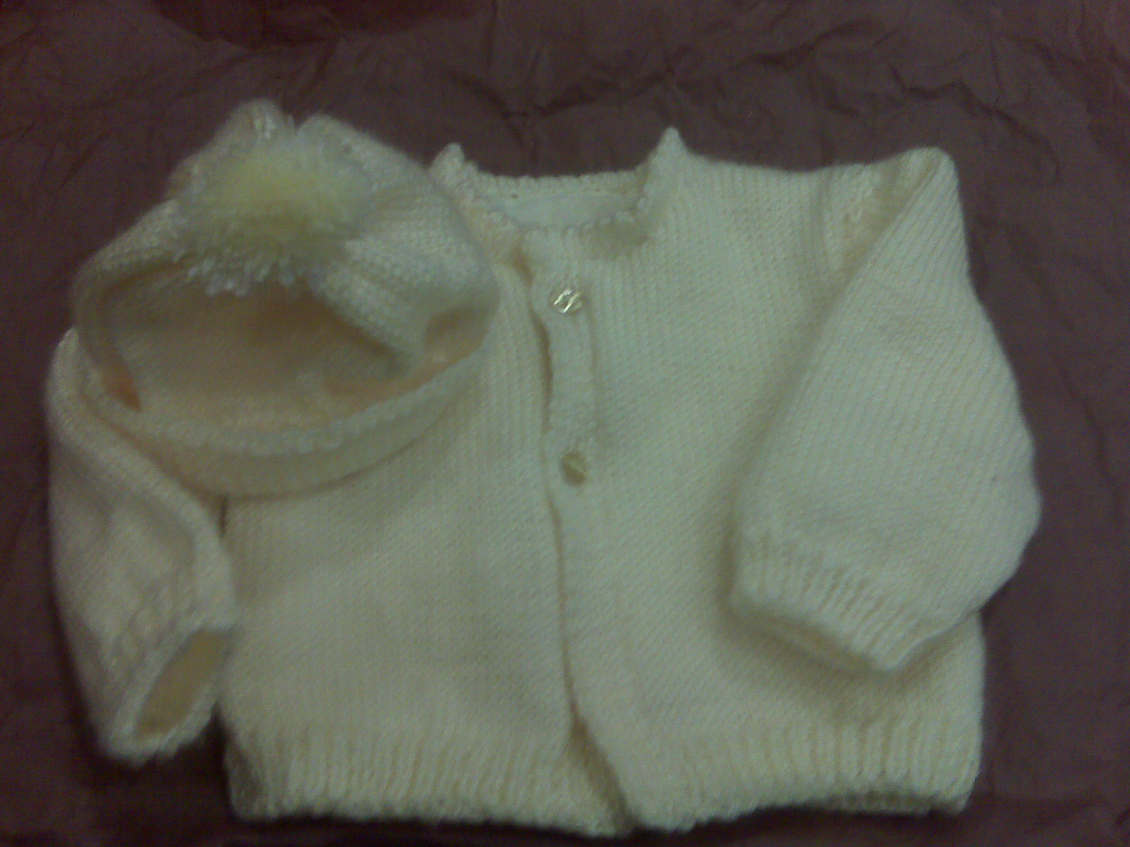 baby sweater Alysia.jpg