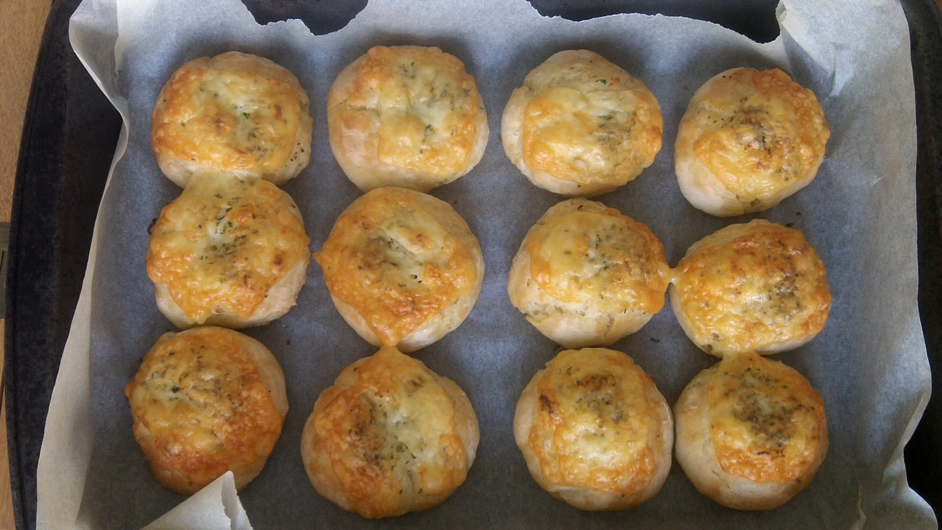 baked cheese rolls.jpg