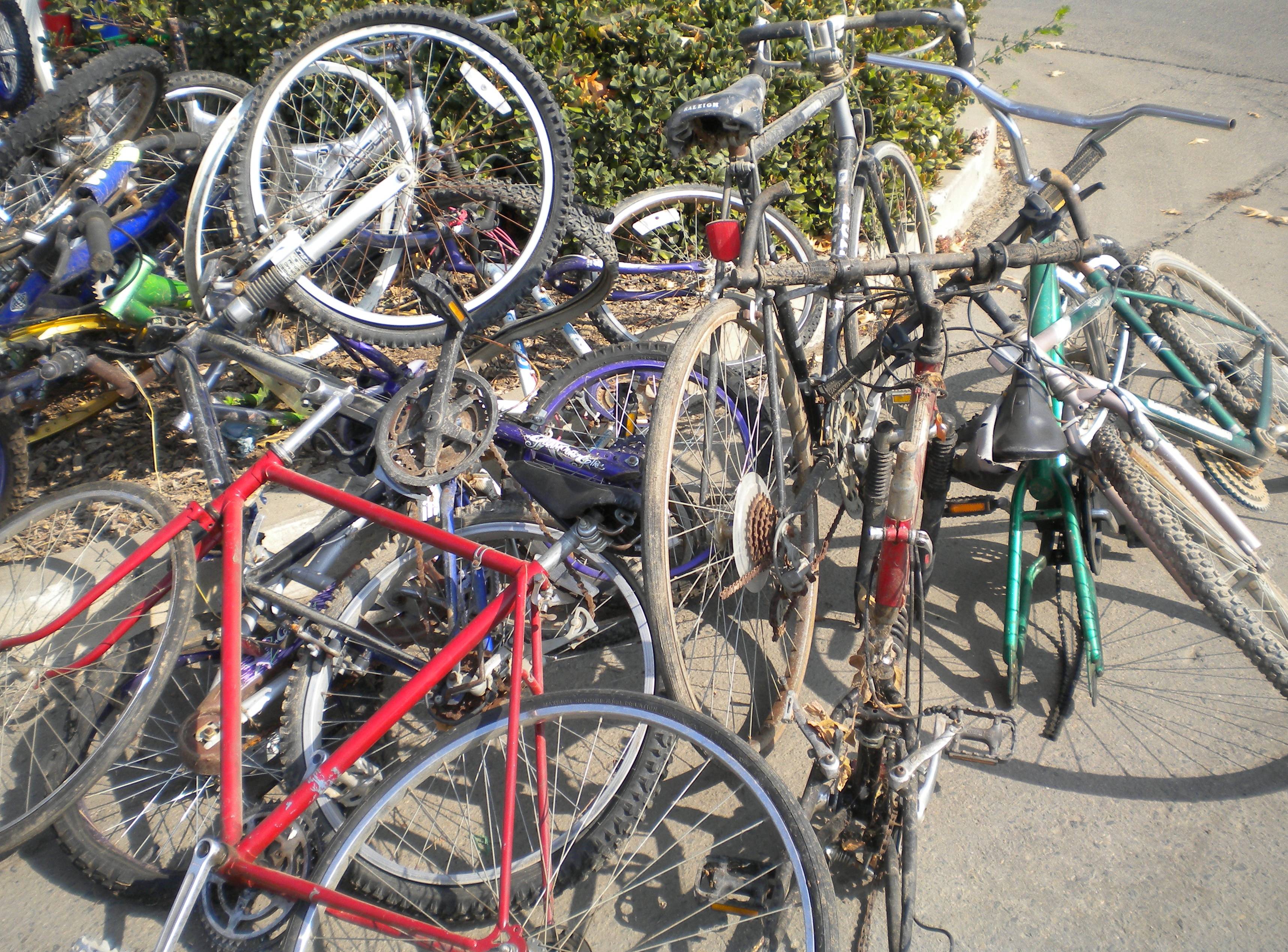 bikepile-2.JPG