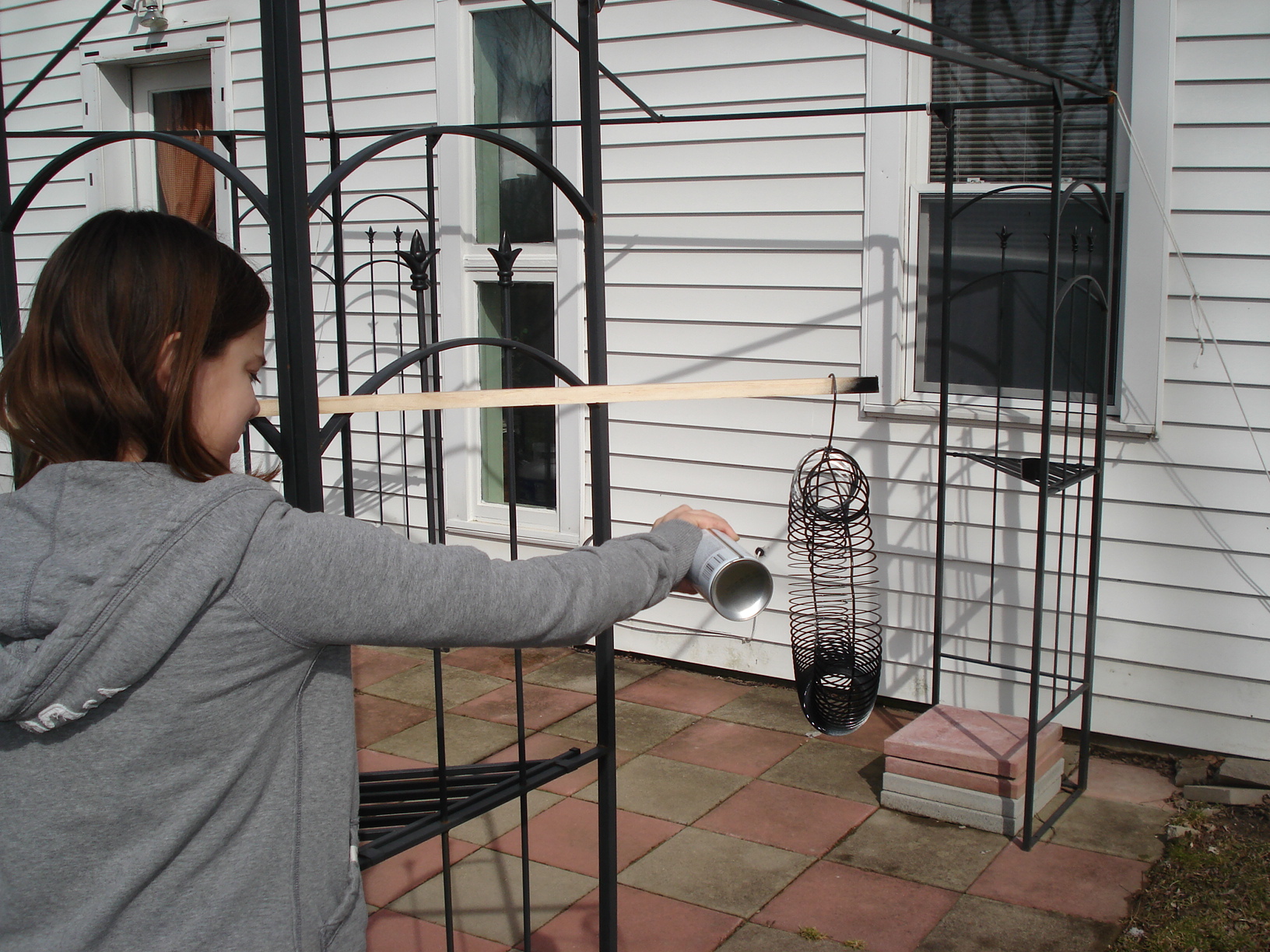 bird feeder 020.JPG