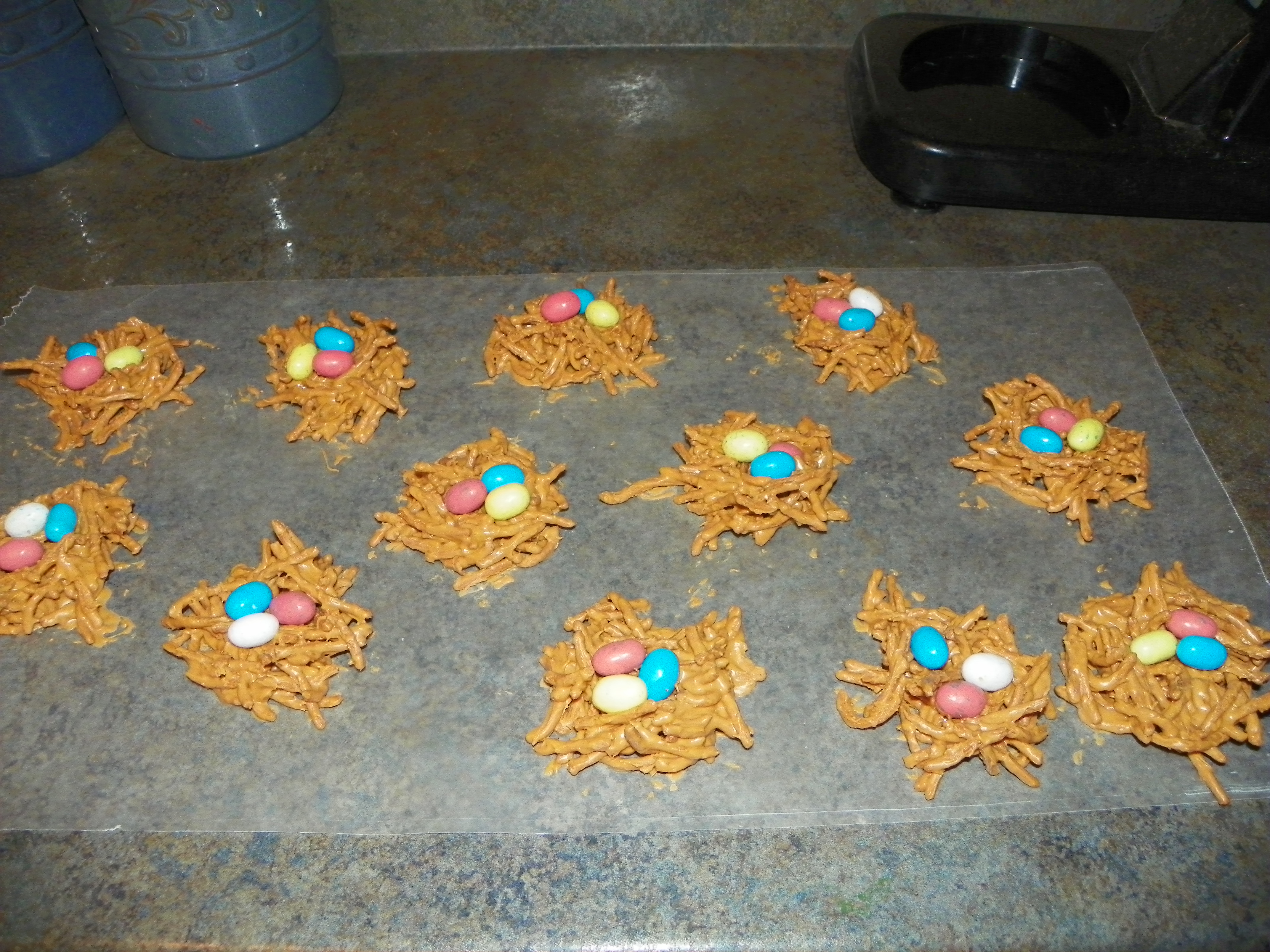 bird nest cupcakes 017.jpg