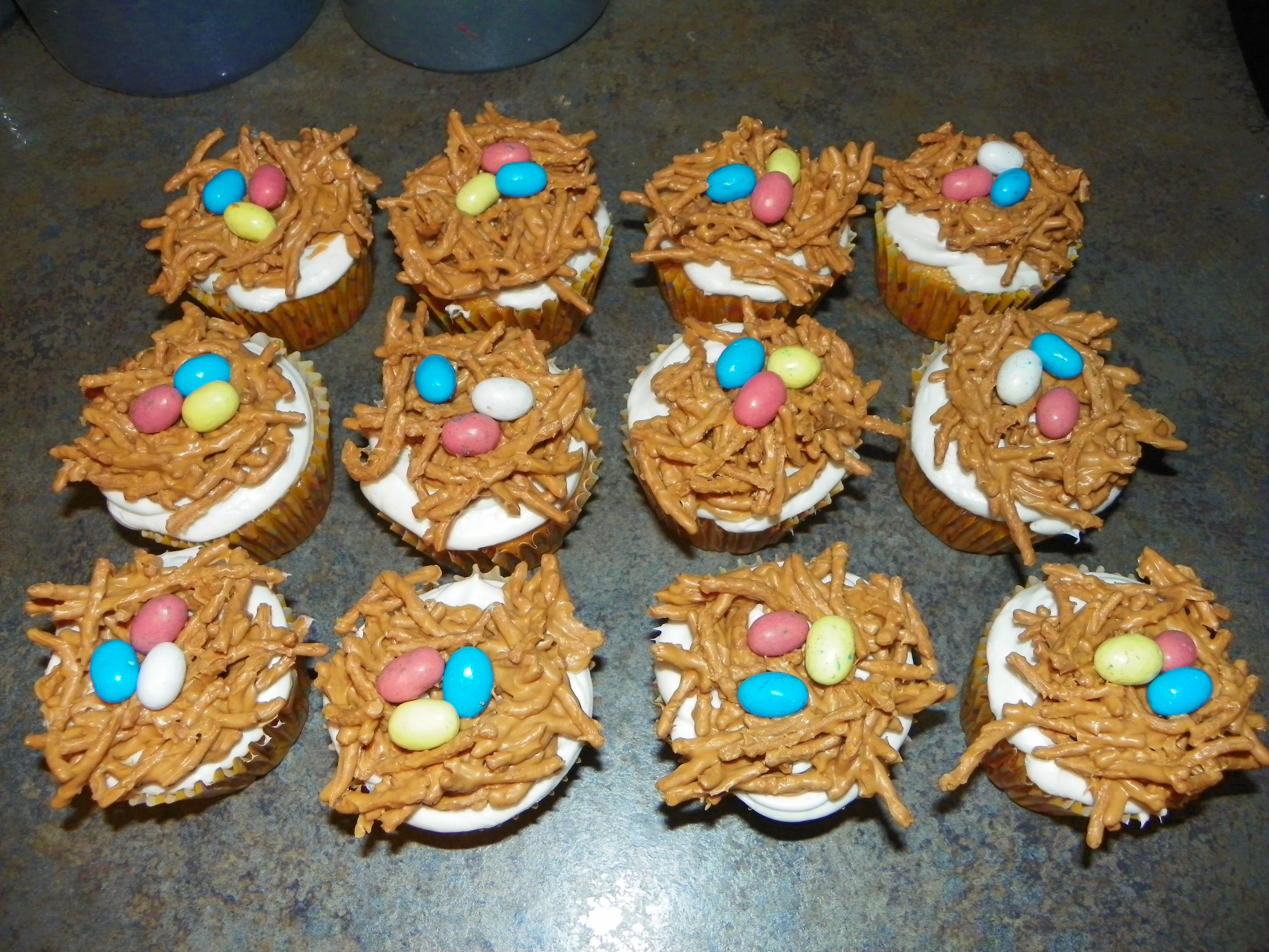 bird nest cupcakes 025.jpg