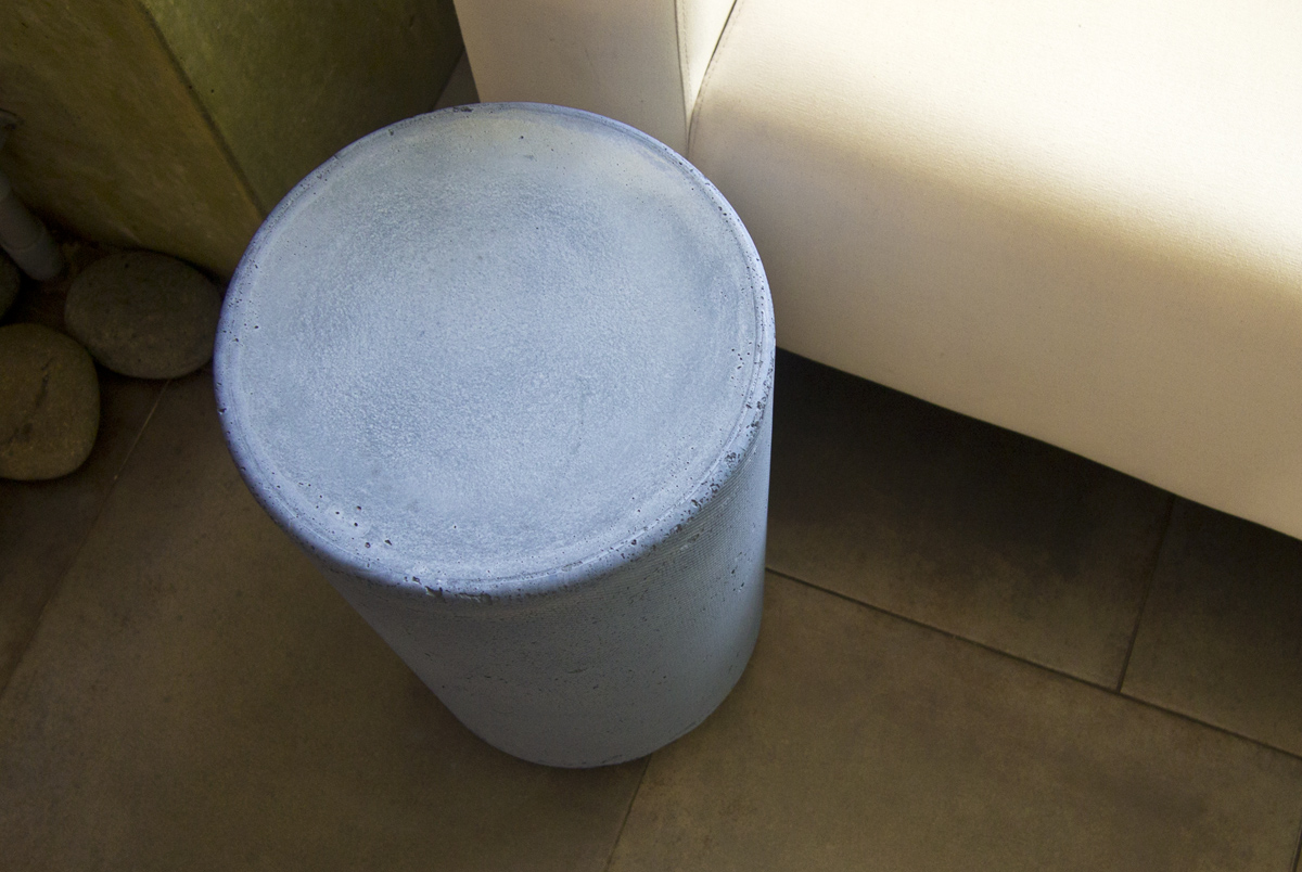 blue_sonotube_stool_01.jpg