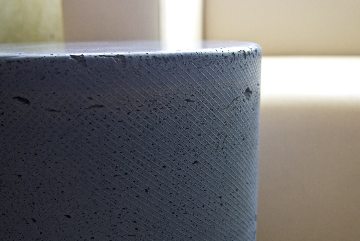 blue_sonotube_stool_02.jpg