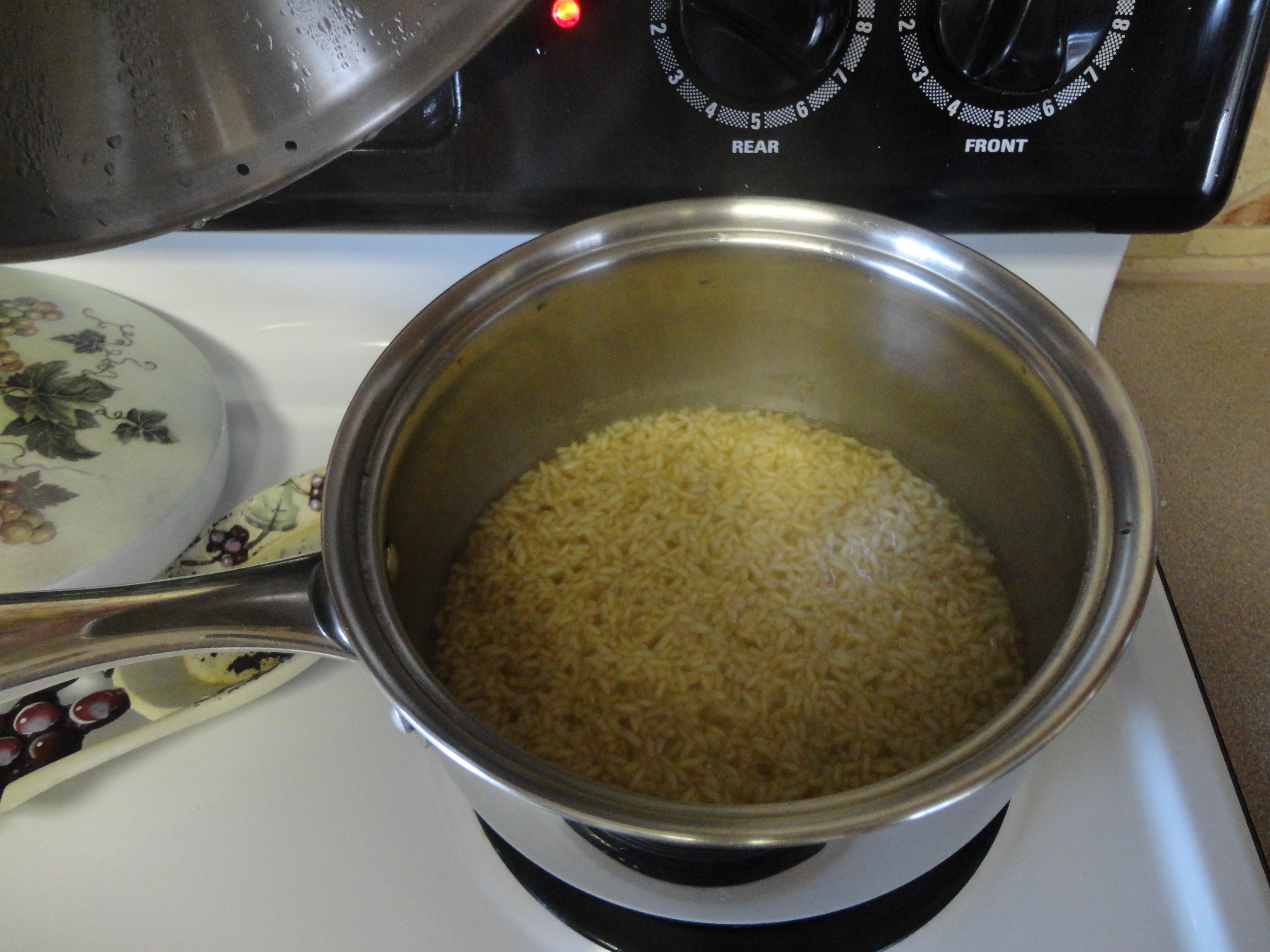 boiling brown rice.JPG