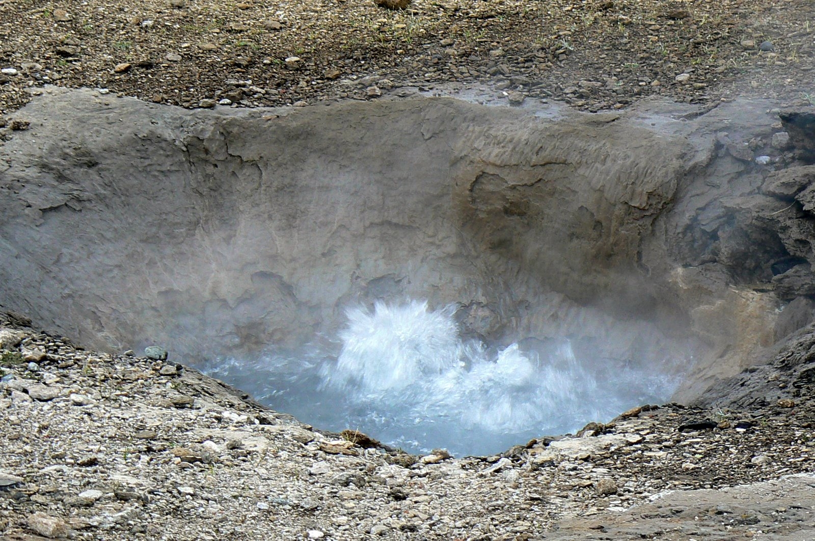 boiling-water-near-geyser2.jpg